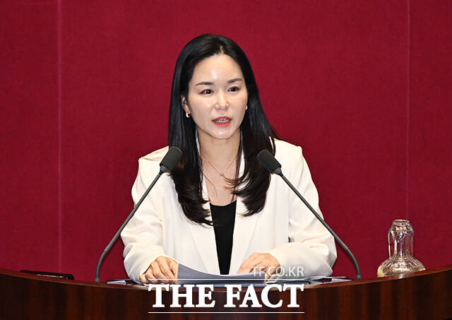 이주영 개혁신당 의원이 1일 오후 서울 여의도 국회에서 열린 본회의에 참석해 '응급의료에 관한 법률 일부개정법률안'에 대한 반대토론을 하고 있다. /국회=배정한 기자