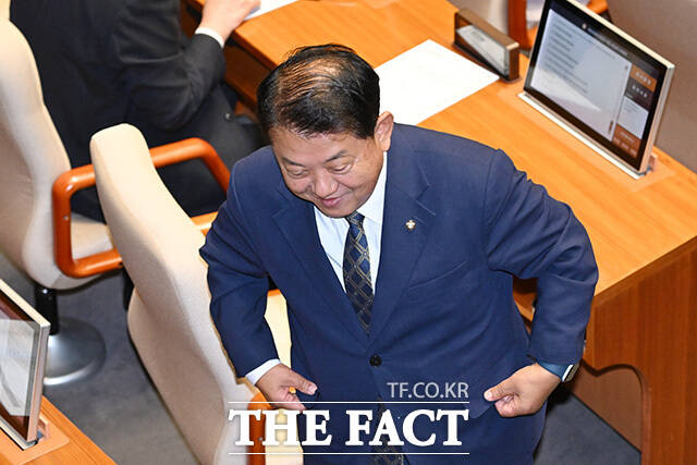 국방정책특별보좌관에 위촉된 김병주 더불어민주당 의원.