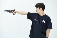  [아시안게임] 이건혁, 사격 남자 25m 속사권총 2관왕…개인전도 '금빛 명중'
