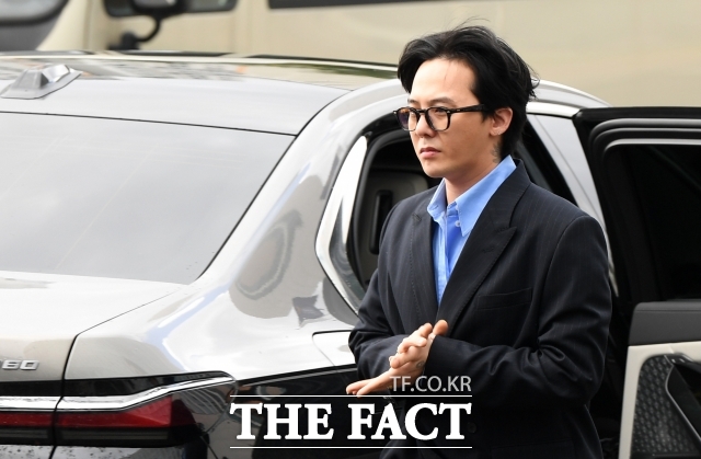 리센느가 최근 뜨거운 인기를 얻고 있는 가운데, 소속사의 팬 소통 방식이 도마 위에 올랐다. 소속사 더뮤즈엔터테인먼트가 지난 9월 28일 공식 채널을 통해 오는 1월11일 생일 서포트 신청 안내를 올리면서 역풍을 맞았다. /더뮤즈엔터테인먼트