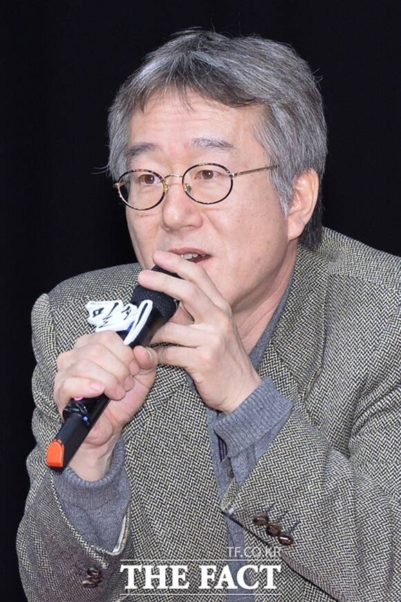 ENA 새 월화드라마 '연애박사' 제작발표회에서 지난 8월 세상을 떠난 안판석 감독을 기리는 추모의 시간을 가졌다. /더팩트DB