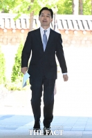  청문회 준비단 출근하는 김지용 중수청장 후보자 [포토]