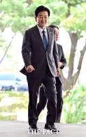  유럽 출장에서 조귀 귀국한 정동영 통일부 장관 [포토]