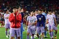  김민재는 왜 축구화를 집어던졌나...모레노호에 사라진 ‘11명 축구’ [박순규의 창]