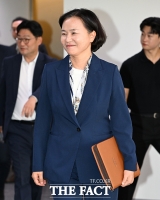  미소 지으며 회의장 입장하는 이해민 AI수석 [포토]