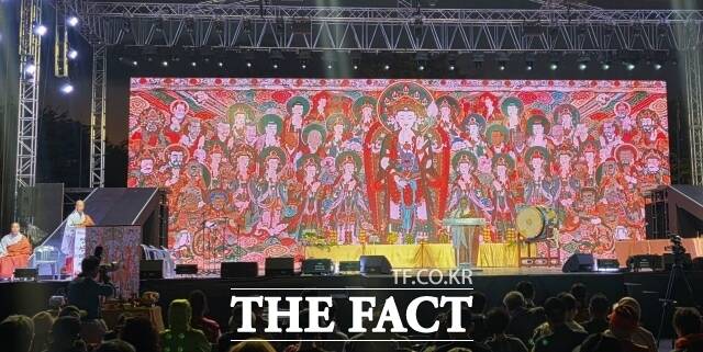 4일 제72회 백제문화제가 열린 공주 신관공원에서 영상대제가 열리고 있다. /김형중 기자