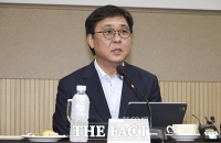  최휘영 '암살자(들) 배우에 위협행위 용납 안돼…엄정 법 집행 요청'