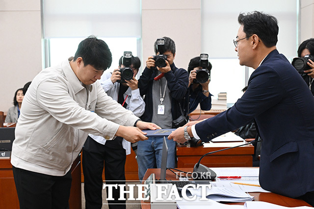 산업통상부 국정감사 증인 출석한 최승호 삼성그룹 초기업노조 삼성전자지부 노조위원장.