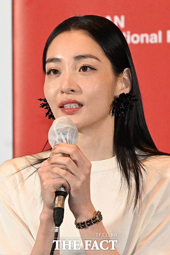 유진 역을 맡은 김민하는
