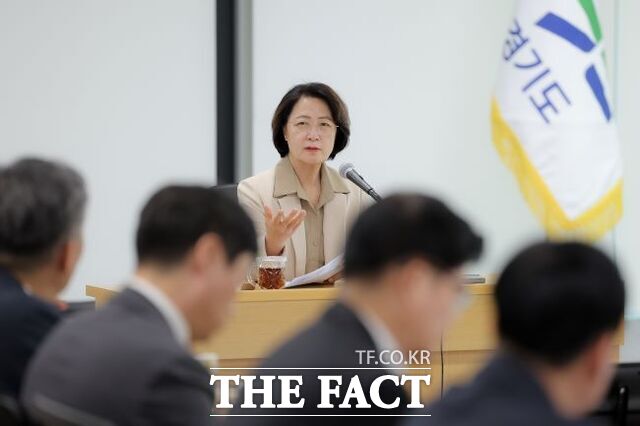 추미애 경기도지사가 6일 주간회의를 주재하고 있다. /경기도