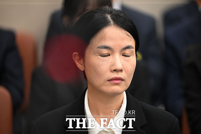 최주희 티빙 대표가 과학기술정보방송통신위원회 국정 감사에 참석해 생각에 잠겨 있다. /국회=서예원 기자
