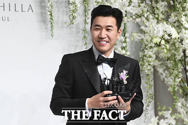 그룹 코요태의 김종민이 KBS2 예능프로그램 '슈퍼맨이 돌아왔다'에서 아내의 임신 소식을 직접 전한다. /더팩트 DB