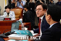  대법원장 이석 요구하는 박형수 의원 [포토]