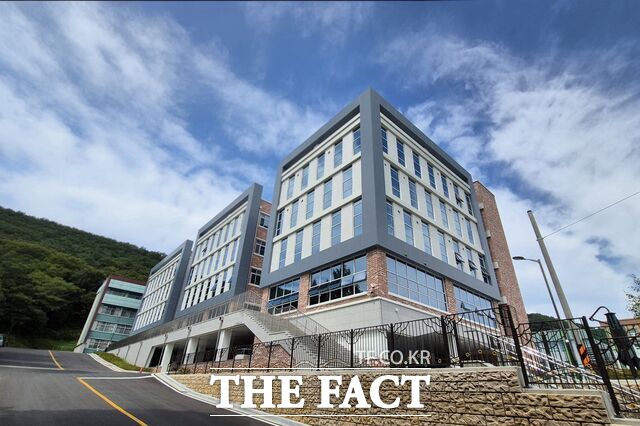 대전동신과학고등학교 신축 과학관 전경. /대전시교육청