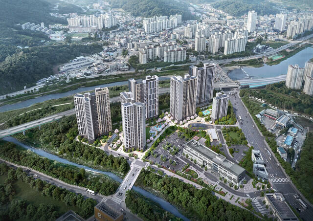 신동아건설이 남양주시 진접읍 연평리 76-3번지 일원 약 2만8043㎡ 규모의 부지를 매입하고 590세대 규모 공동주택 개발사업을 추진한다고 7일 밝혔다. /신동아건설