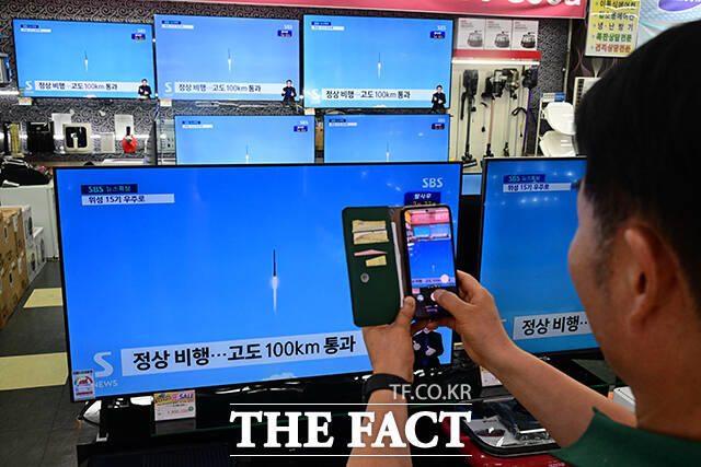 힘차게 날아오르는 누리호.