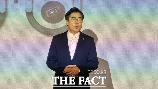 박찬대 인천시장이 7일 시청 대회의실에서 열린 민선9기 출범 100일 언론과의 대화에서 인천 리레이팅(Re-rating) 구상을 발표하고 있다. /김재경 기자