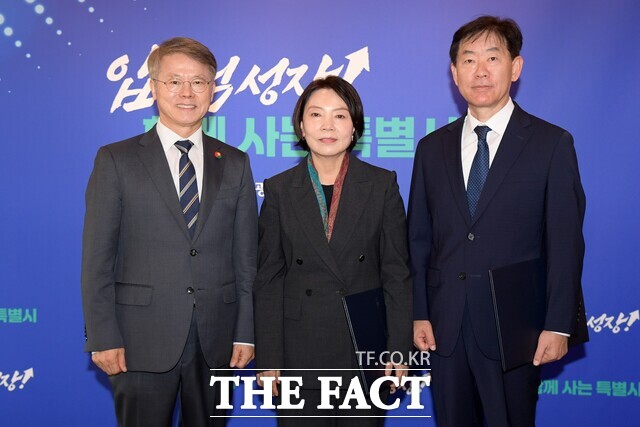 민형배 전남광주특별시장은 8일 백승주 균형발전부시장과 윤난실 시민주권부시장을 임명했다. / 전남광주시