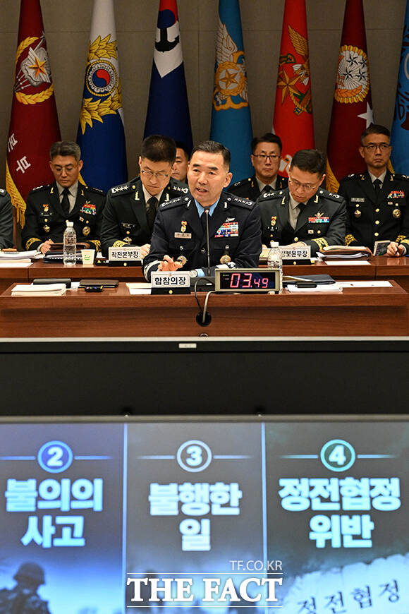 진영승 합동참모의장이 8일 오전 서울 용산구 국방부에서 열린 국회 국방위원회의 합동참모본부에 대한 국정감사에서 의원질의에 답하고 있다. /국회사진기자단