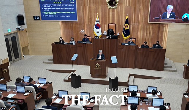 강미애 세종시교육감이 8일 세종시지의회 제109회 정례회 제2차 본회의에서 ‘2026년도 제2회 세종시교육비특별회계 세입·세출 추가경정예산안’을 수정 의결되자 의견을 발표하고 있다. /김형중 기자