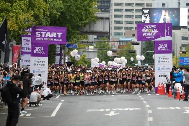 서울시는 11일 오전 7시30분 서울광장 일대에서 ㈜동아일보와 공동으로 '2026 서울달리기(SEOUL RACE)'를 개최한다고 9일 밝혔다. /서울시
