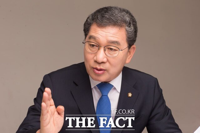국회 기후에너지환경노동위원회 소속 신정훈 더불어민주당 의원. /신정훈 의원실