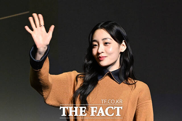 배우 김민하가 8일 오후 부산 해운대구 신세계백화점 센텀시티점 문화홀에서 열린 액터스 하우스 행사에 참석해 포즈를 취하고 있다. /부산=김성렬 기자