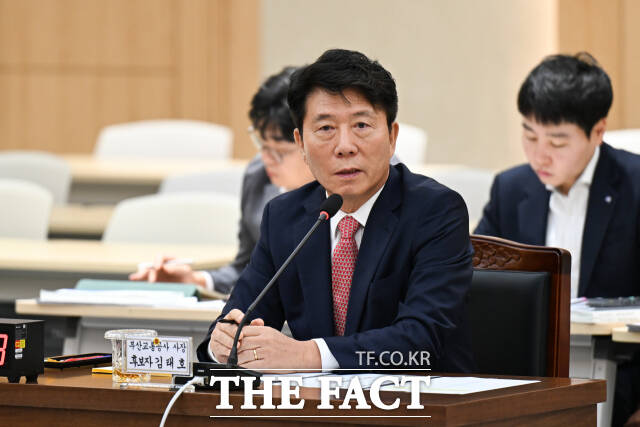 김태호 부산교통공사 사장 후보자가 6일 부산시의회 공공기관장 인사청문회에서 발언하고 있다. /부산시의회
