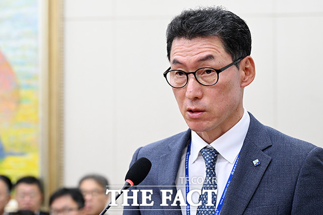 장민영 중소기업은행장이 8일 오전 서울 여의도 국회에서 열린 정무위원회 국정감사에 출석해 업무보고를 하고 있다. /국회=남용희 기자