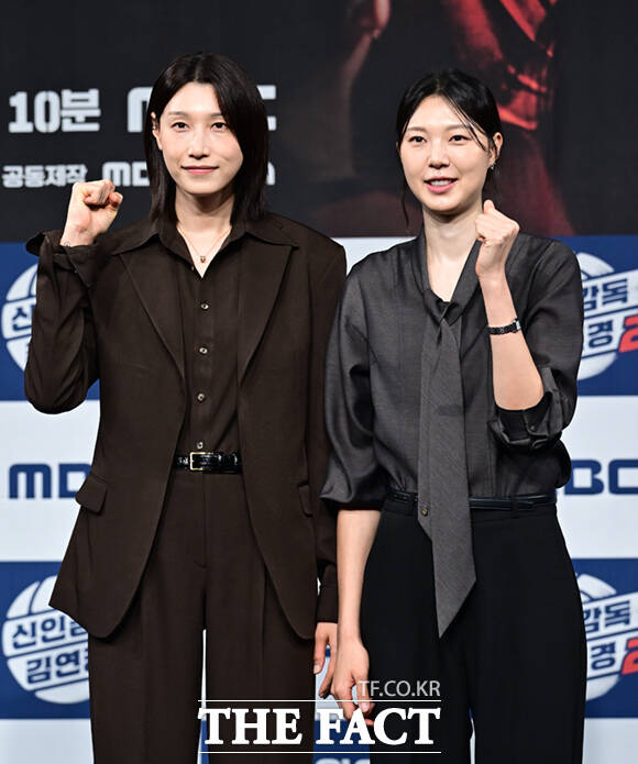 양효진과 김연경, 부승관(왼쪽부터)이 8일 오후 서울 마포구 상암동 MBC 골든마우스홀에서 열린 MBC 새 예능프로그램 '신인감독 김연경' 시즌2(이하 '신인감독 김연경2') 제작발표회에 참석해 포즈를 취하고 있다. /이새롬 기자