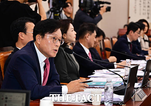 의사진행 발언하는 박형수 법사위 야당 간사.