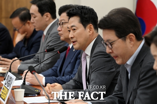 장동혁 국민의힘 대표는 9일 정부가 주우크라이나 대사의 본국 소환을 결정한 데 대해 우크라이나에서 사과 메시지까지 보냈는데도 '기대 수준'에 못 미친다는 것이 정부의 주장