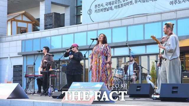한·호 교류 문화의 날 공연 모습. /한국도자재단