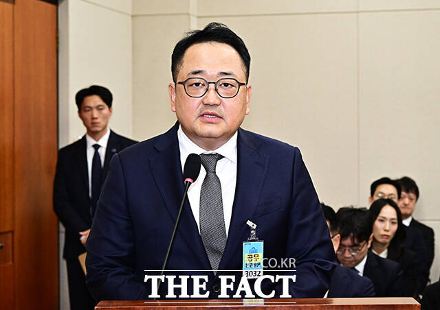질의에 답변하는 김용석 우아한형제들 부사장.