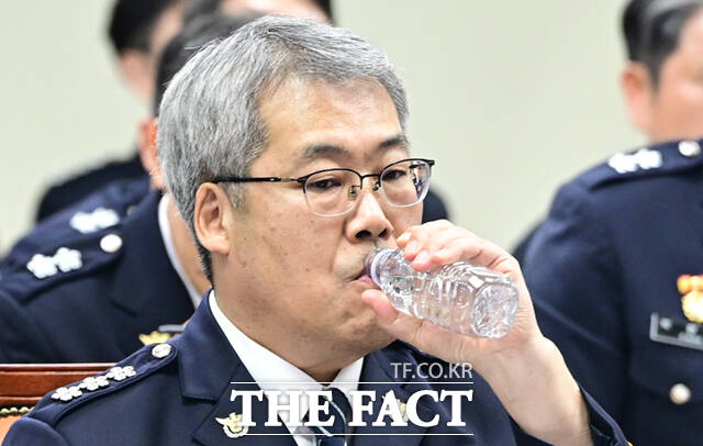 홍석기 국가수사본부장이 12일 서울 서대문구 경찰청에서 열린 국회 행정안전위원회의 경찰청에 대한 국정감사에서 의원 질의를 듣고 있다. /이새롬 기자