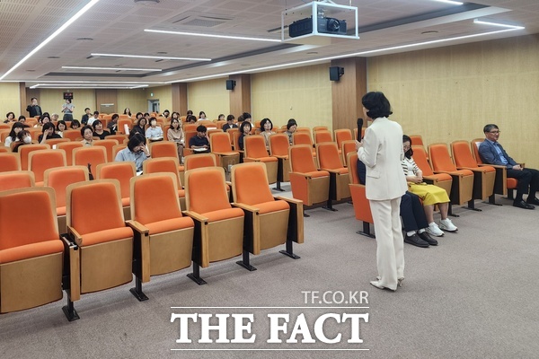 지난 9월 17일 대전교육과학연구원에서 ‘2026학년도 유치원급식 관계자 역량강화 연수’가 진행되고 있는 모습. /정예준 기자