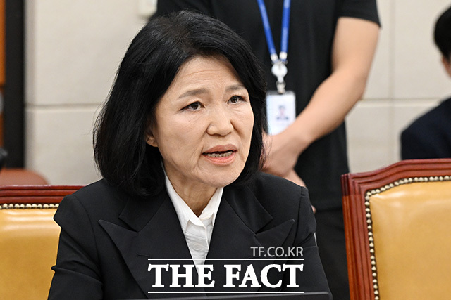 신상발언하는 이진숙 국민의힘 의원.