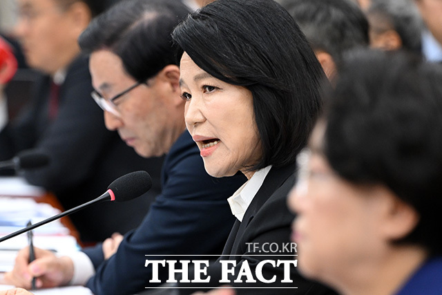 '패륜 정치vs민주당 책임' 이진숙 공방으로 시작한 과방위 국감