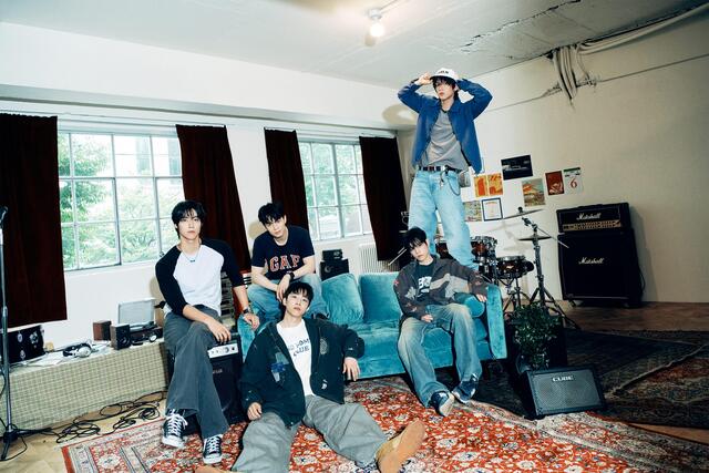 밴드 엔플라잉이 8일 아홉 번째 미니앨범 'Still'을 발매했다. 이 앨범에는 타이틀곡 '잔불(Still)'을 포함해 총 7곡이 수록됐다./FNC엔터테인먼트