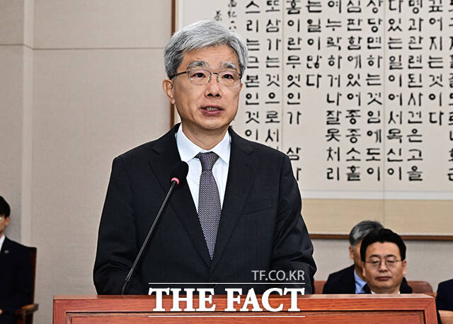 김상환 헌법재판소장이 13일 오전 서울 여의도 국회 법제사법위원회에서 열린 헌법재판소, 헌법재판연구원에 대한 국정감사에 출석해 인사말을 하고 있다. /국회=배정한 기자