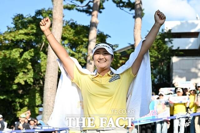 올시즌 LPGA투어 메이저 2관왕 유해란이 국내 메이저대회인 하이트진로챔피언십 까지 석권, 올해만 메이저 3관에 올랐다. 유해란은 코다의 규정 라운드 미달로 LPGA투어 베어트로피 수상도 유력한 상태다./KLPGA 제공