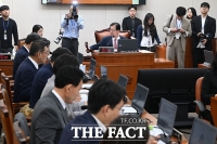  [2026 국감] 식약처 국감, '제넨셀 특혜 의혹' 충돌로 파행 후 재개