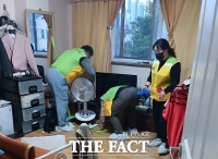  대전시 서구 월평1동 자원봉사회, 거동 불편 독거노인 가구 대청소 봉사