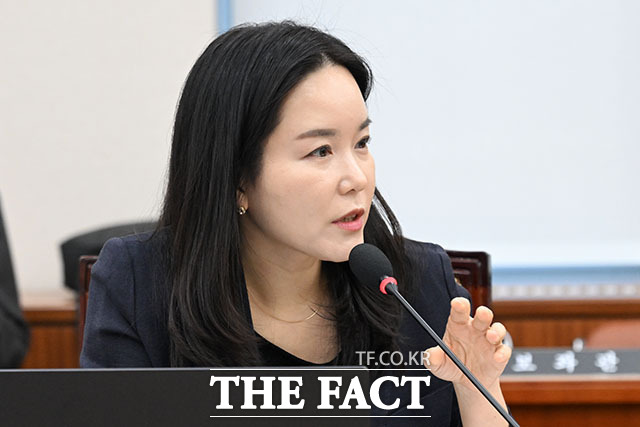 이주영 개혁신당 의원이 14일 오전 서울 여의도 국회에서 열린 교육위원회의 서울교육청 등에 대한 국정감사에 참석해 정근식 서울시교육감에게 질의하고 있다. /국회=서예원 기자