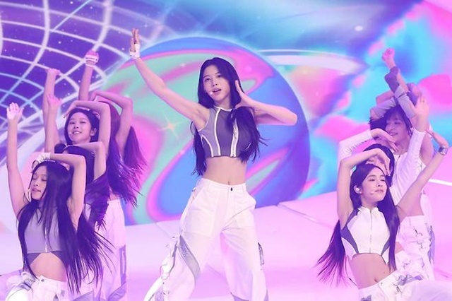 글로벌 K팝 시장에 새로운 돌풍이 불고 있다. 걸그룹 리센느가 방탄소년단과 에이티즈를 제치고 2026년 10월 아이돌그룹 브랜드평판 1위에 올랐다. /뮤즈엔터테인먼트