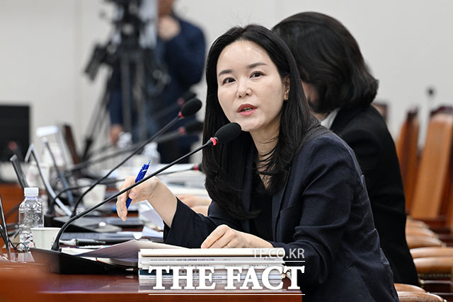 이주영 개혁신당 의원이 14일 오전 서울 여의도 국회에서 열린 교육위원회의 서울교육청 등에 대한 국정감사에 참석해 정근식 서울시교육감에게 질의하고 있다. /국회=서예원 기자