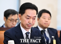  집중하는 김지용 후보자 [포토]