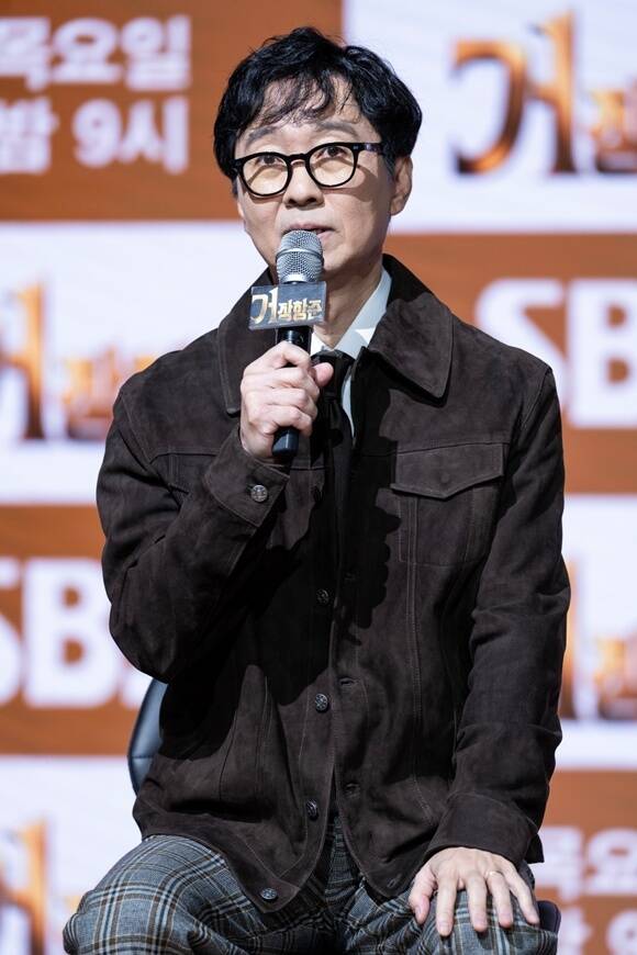 영화감독 장항준이 15일 오전 서울 마포구 쇼킹케이팝센터에서 진행된 SBS 새 예능프로그램 '거장항준'의 제작발표회에 참석해