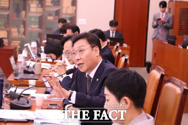 14일 한국관광공사 국정감사에서 질의 중인 정연욱 국민의힘 의원. /정연욱 의원실