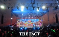  금강 노을 물드는 강경포구…30주년 젓갈축제 개막